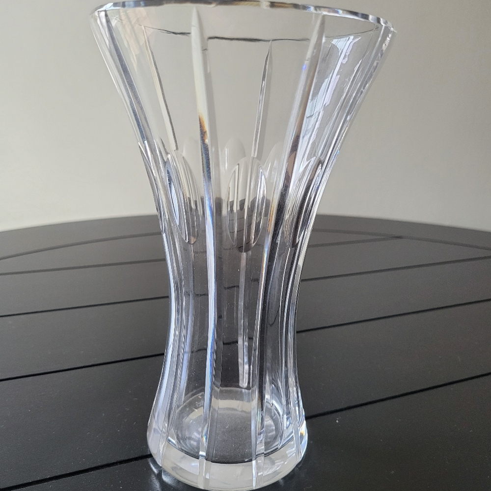 Ceskci crystal vase. Mint condition. Excellent